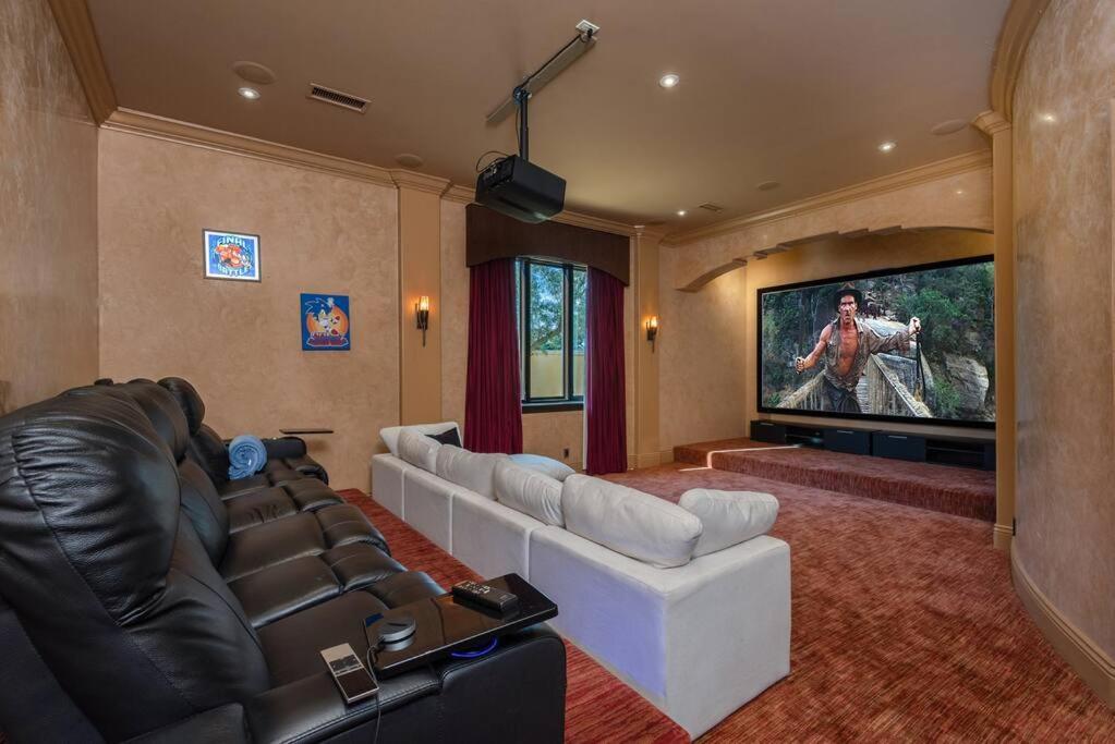 Luxury Villa With Private Pool and Spa Sleeps 14