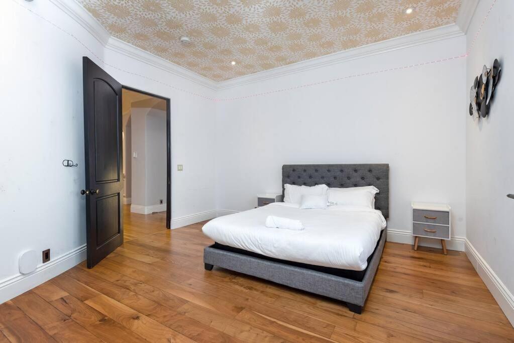 Luxury Villa With Private Pool and Spa Sleeps 14