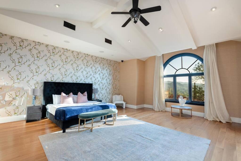 Luxury Villa With Private Pool and Spa Sleeps 14