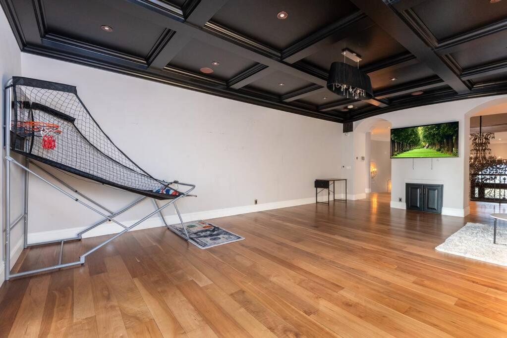 Luxury Villa With Private Pool and Spa Sleeps 14