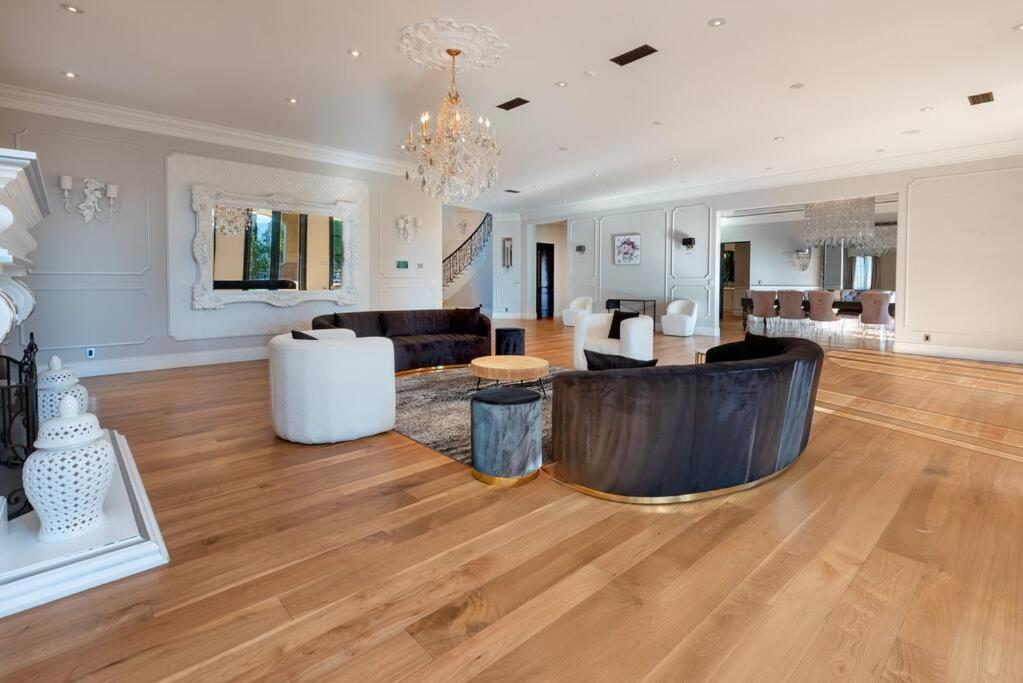 Luxury Villa With Private Pool and Spa Sleeps 14