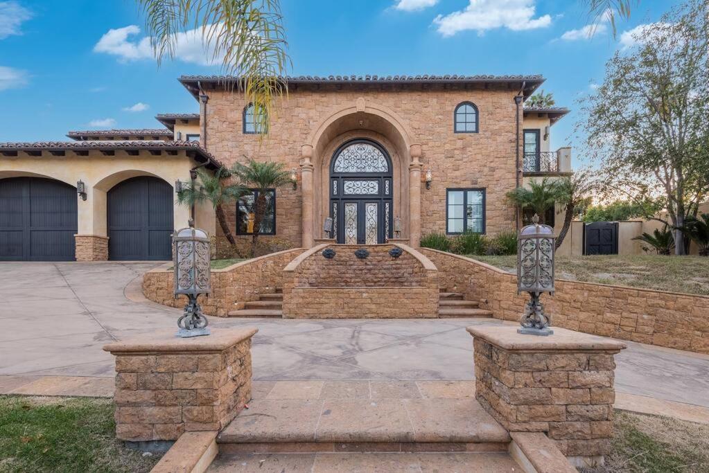 Luxury Villa With Private Pool and Spa Sleeps 14