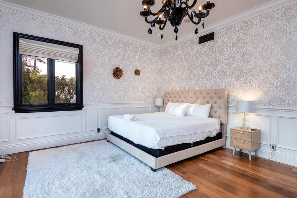 Luxury Villa With Private Pool and Spa Sleeps 14