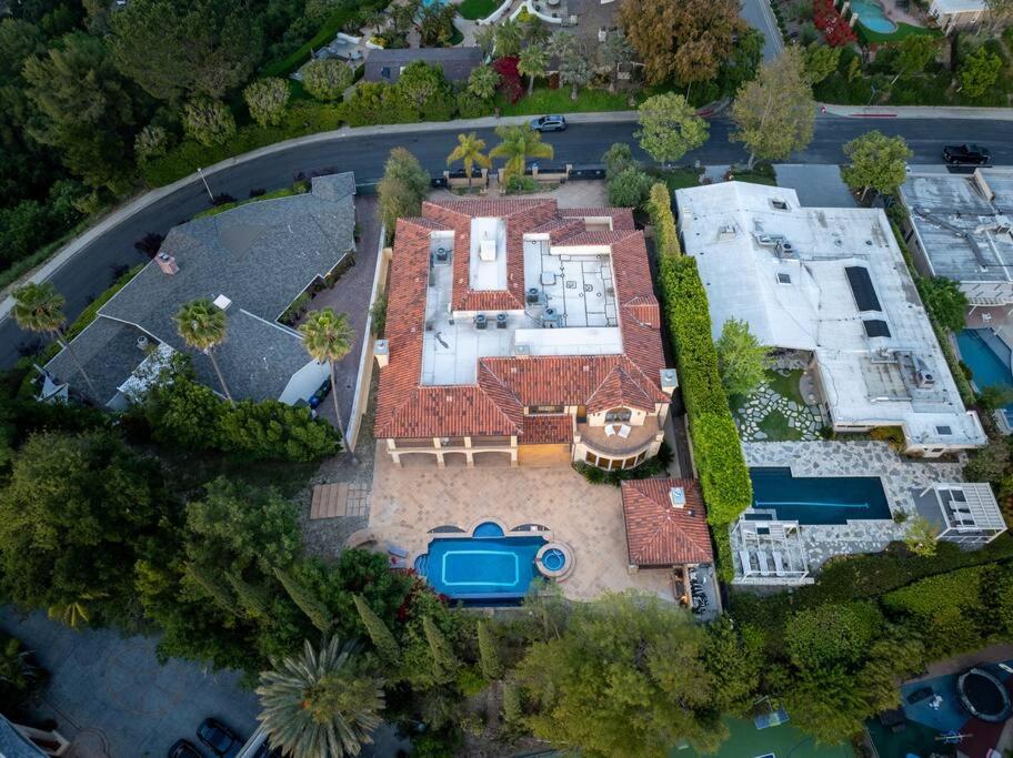 Luxury Villa With Private Pool and Spa Sleeps 14