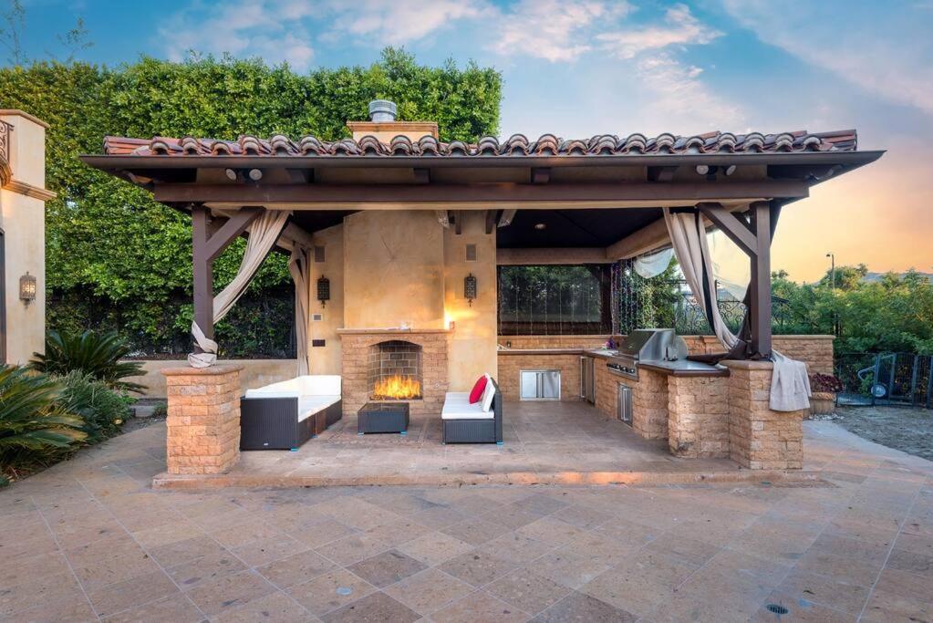 Luxury Villa With Private Pool and Spa Sleeps 14