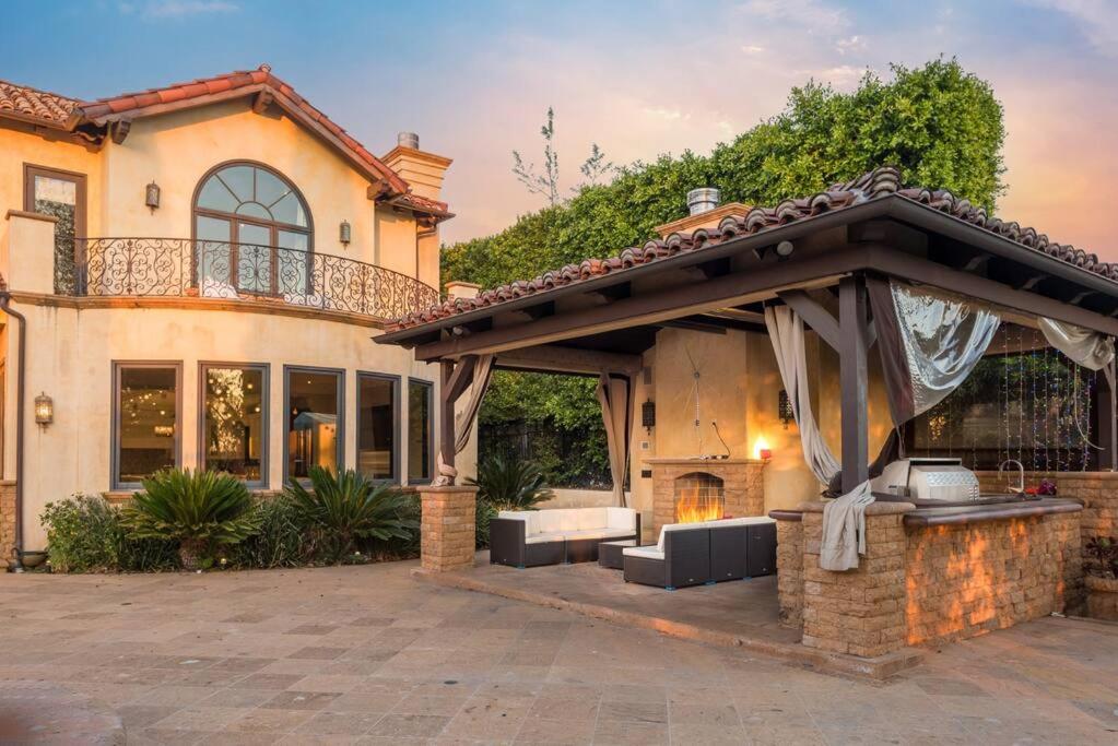 Luxury Villa With Private Pool and Spa Sleeps 14