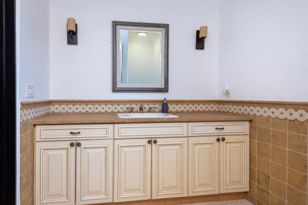 Luxury Villa With Private Pool and Spa Sleeps 14