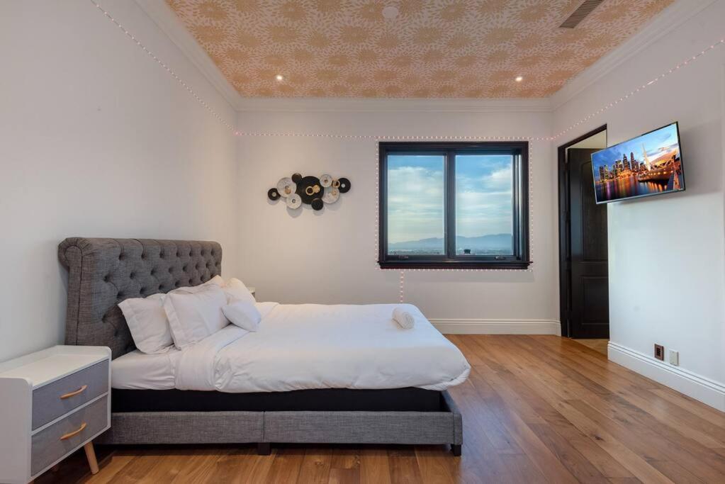 Luxury Villa With Private Pool and Spa Sleeps 14