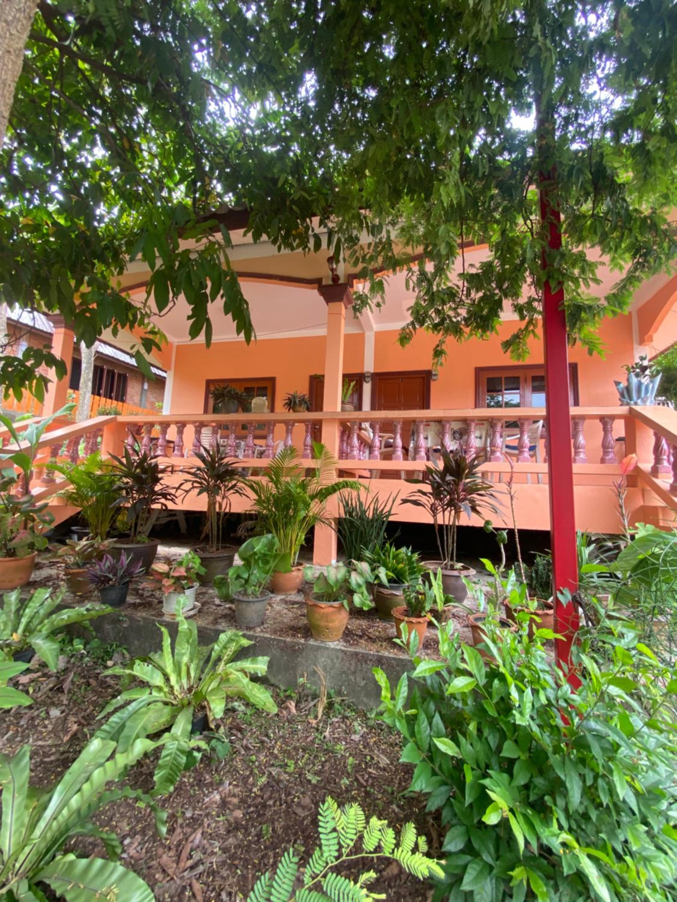 Good vibes bungalow at Ya Nui beach