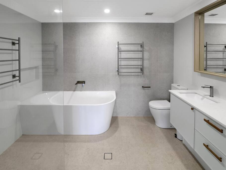 Unit 25 - Avoca Palms Resort, superb 3 bedroom apartment!