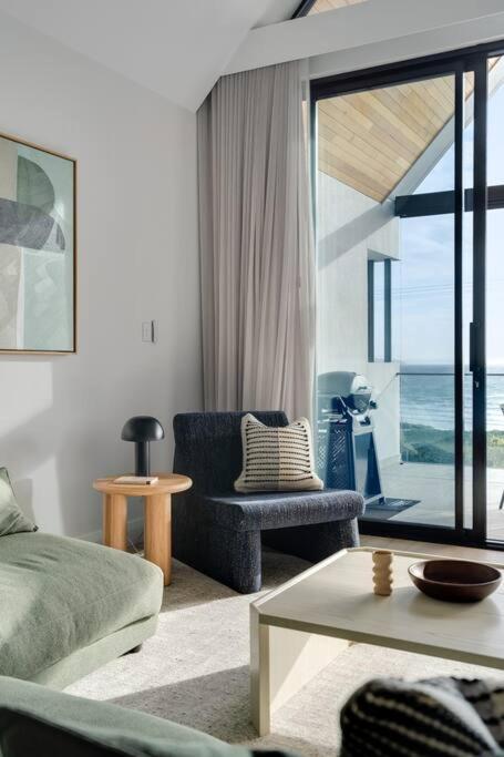 RIVA 202Espy - Brand new luxury beachfront - Sleeps 8
