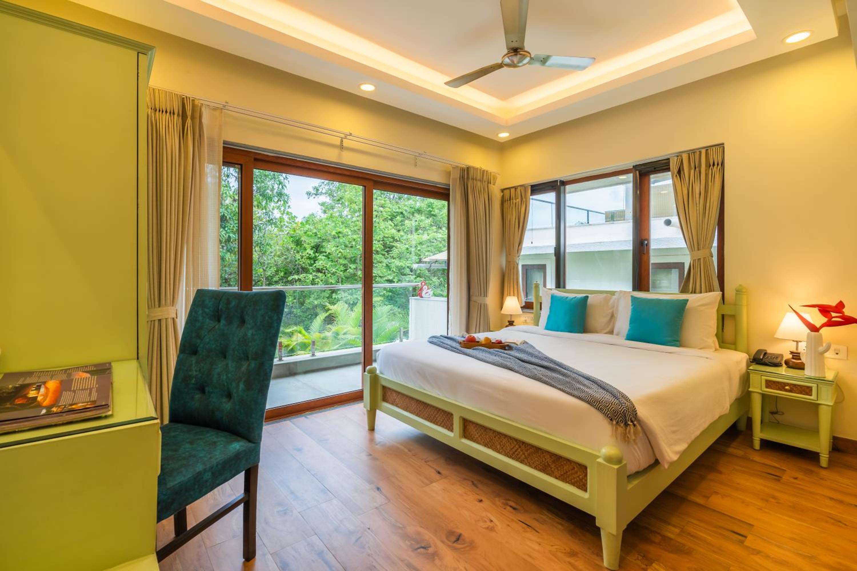 ELIVAAS 3 BHK with Pvt Pool - Azalea view 4