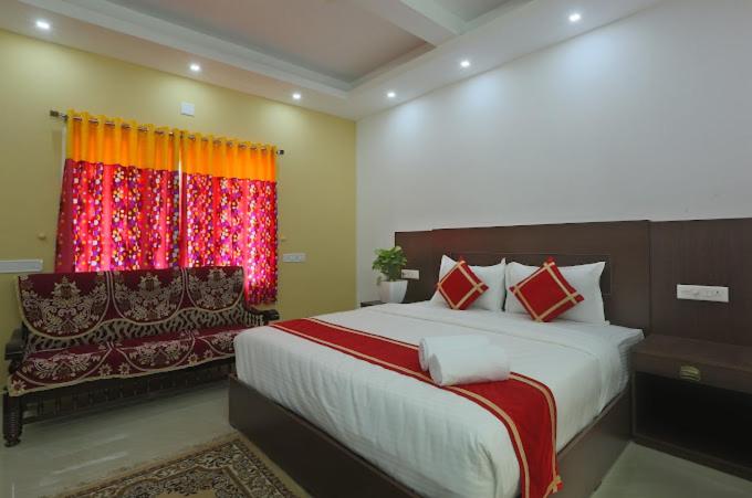 Essence Munnar