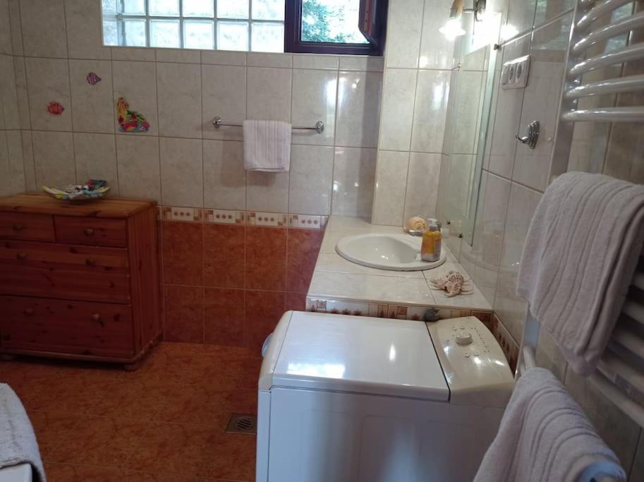 Pine Grove Villa view 4