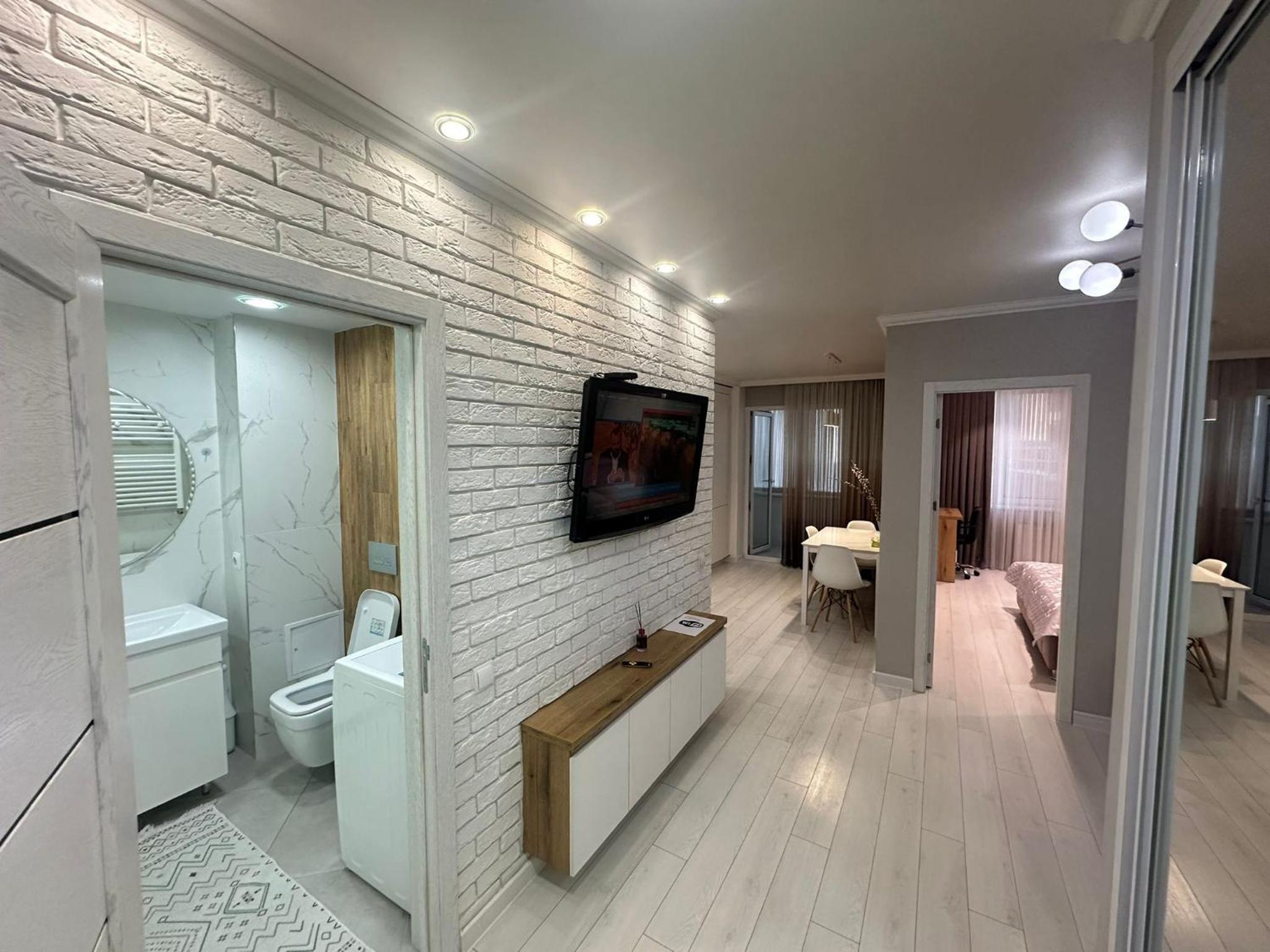 Privat Apartment Circ 5 view 2