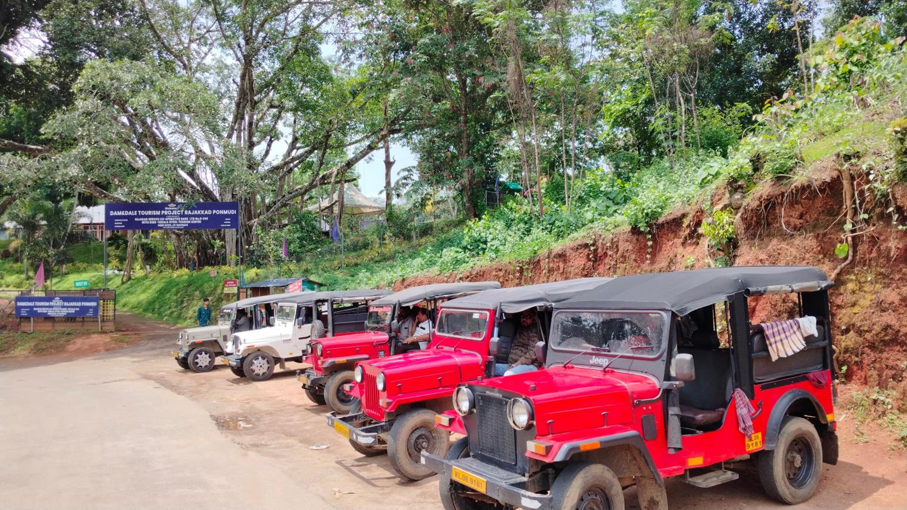 Nature season holidays munnar