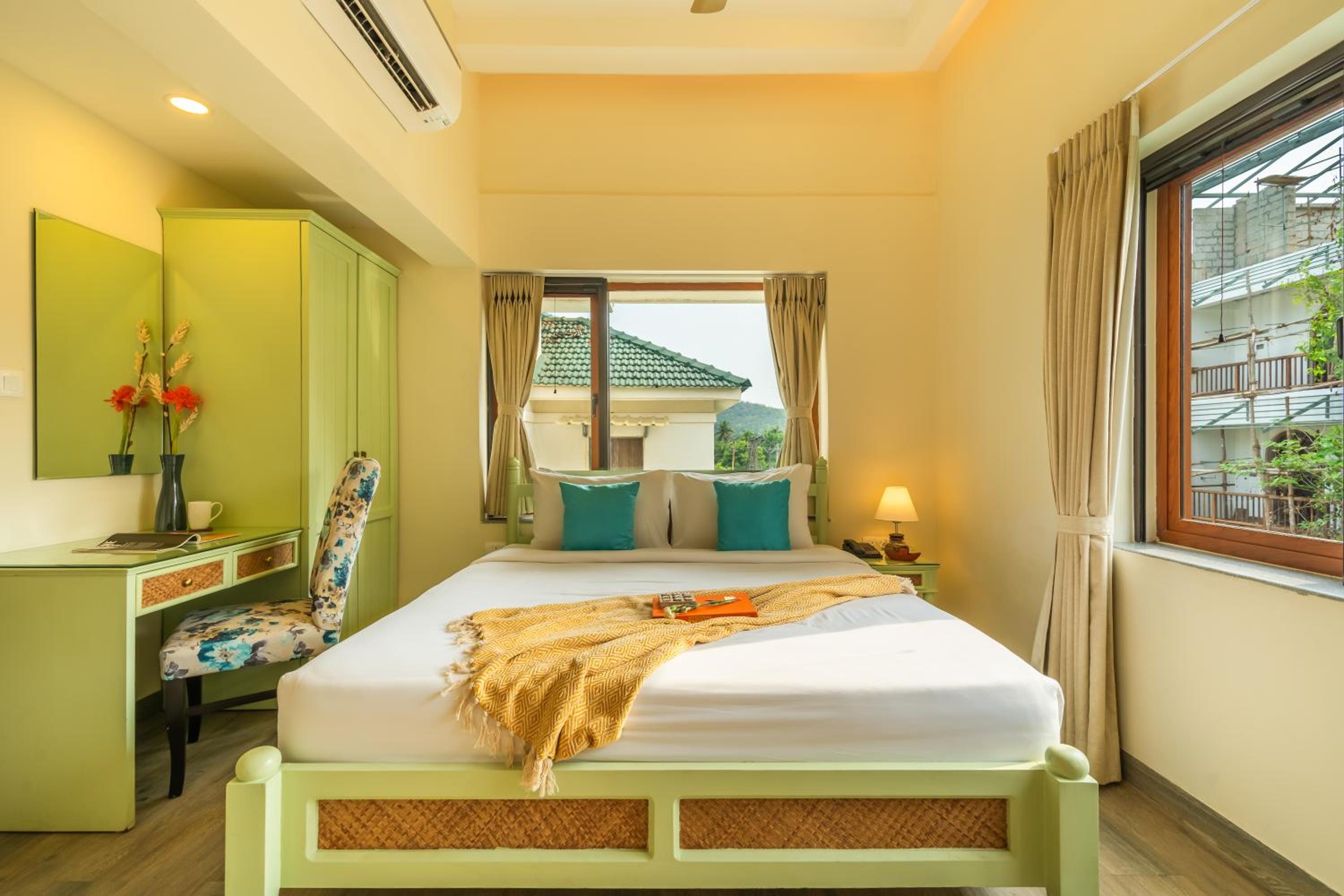 ELIVAAS 3 BHK with Pvt Pool - Azalea view 3