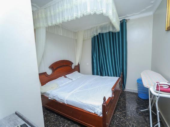 Kampala Lake View Getaway, 1BR,2PPL view 3