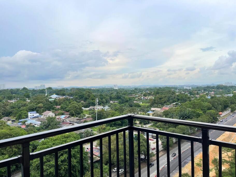 Modern Family Suite 4Bed3Bath Johor Bahru