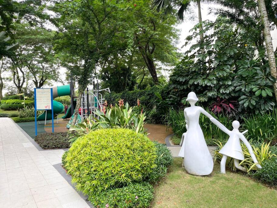 Modern Family Suite 4Bed3Bath Johor Bahru
