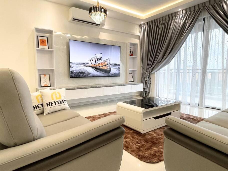 Modern Family Suite 4Bed3Bath Johor Bahru