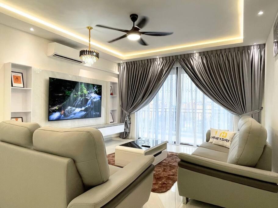 Modern Family Suite 4Bed3Bath Johor Bahru