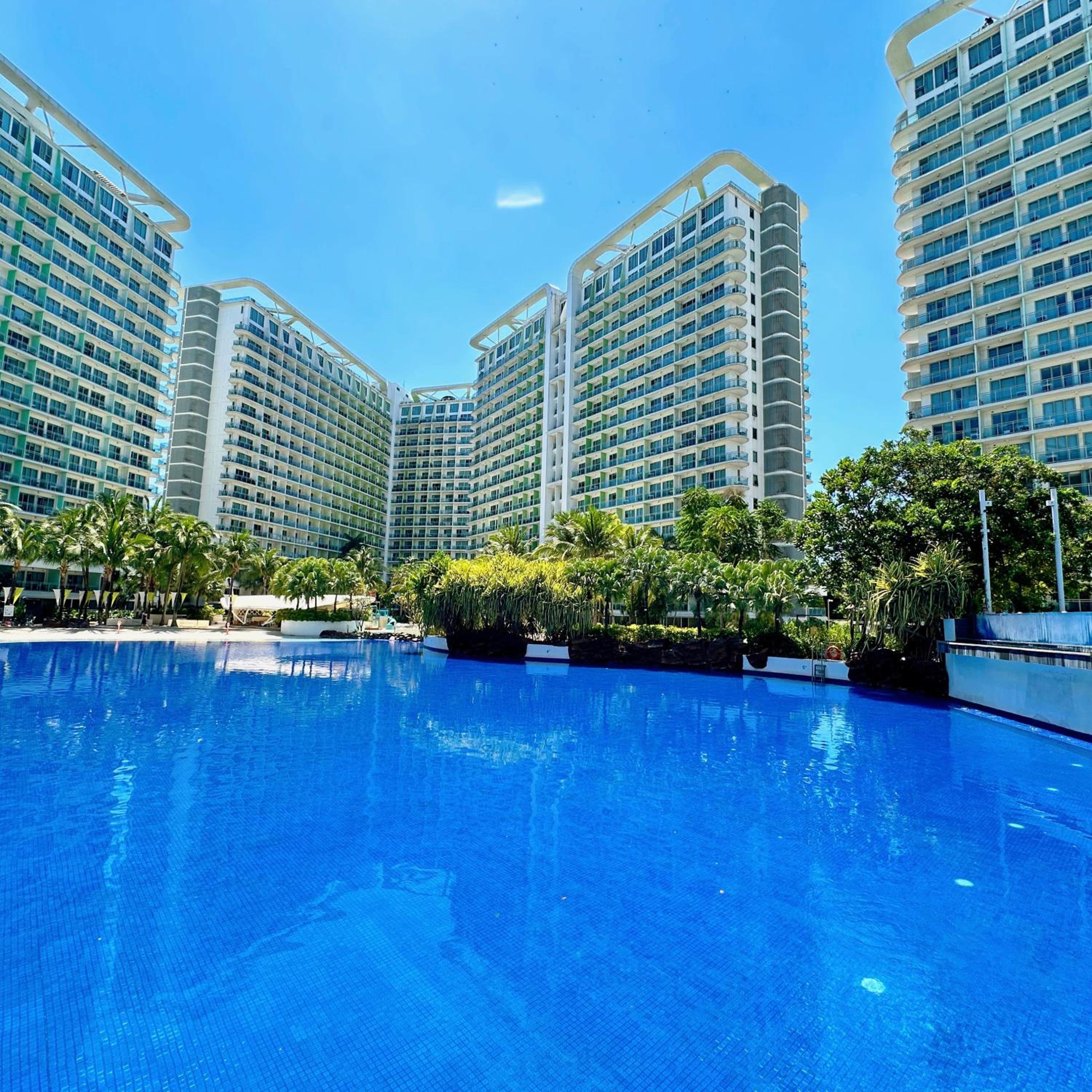 Arya's Staycation - Azure view 4