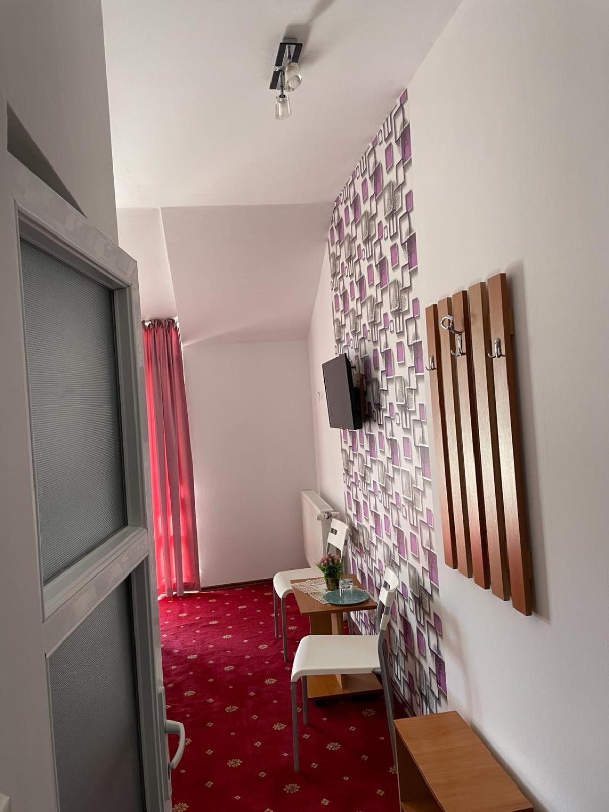 Pensiunea Cabana Veverita Valea Doftanei