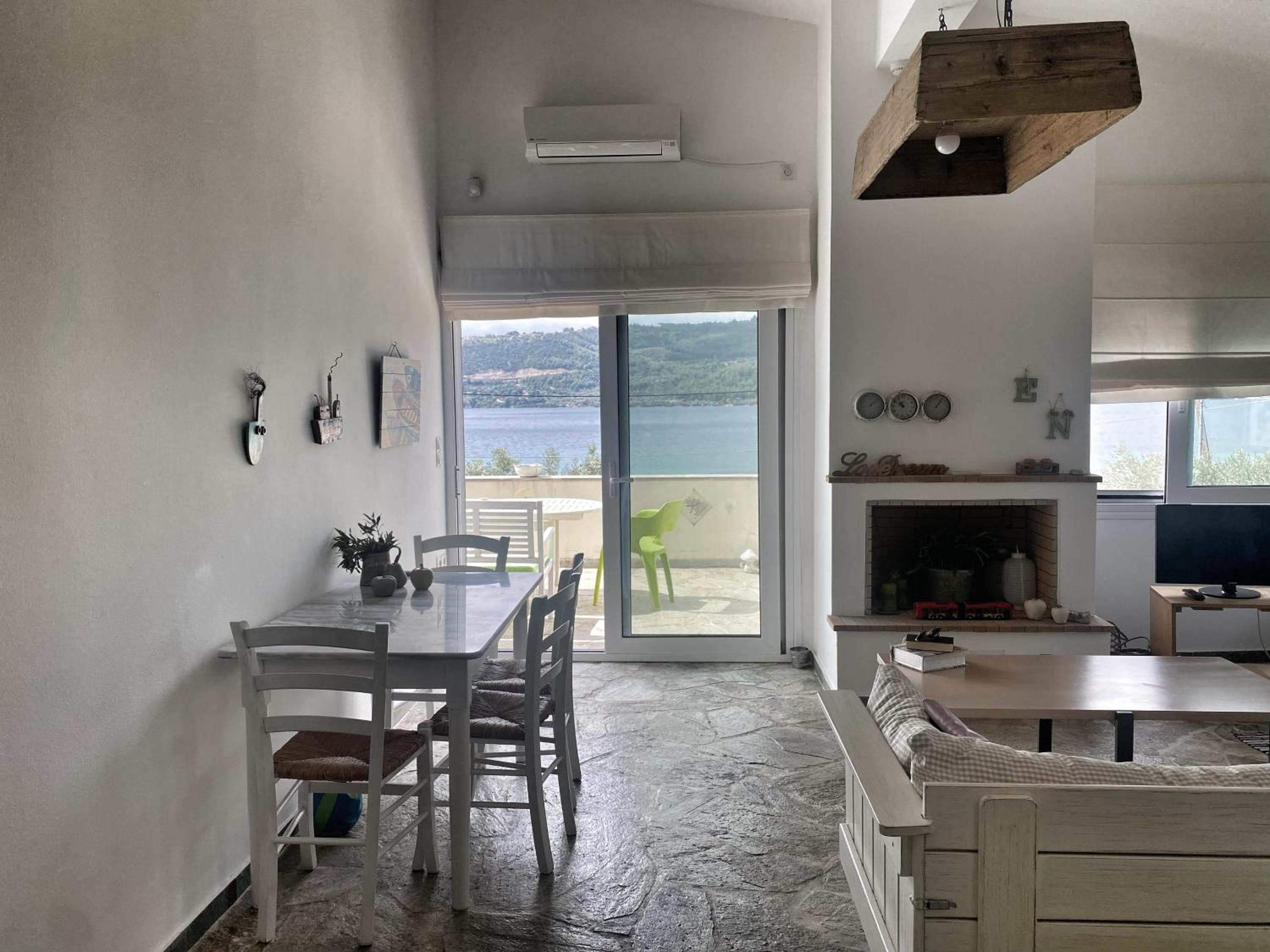 Seafront Rododafni Loft