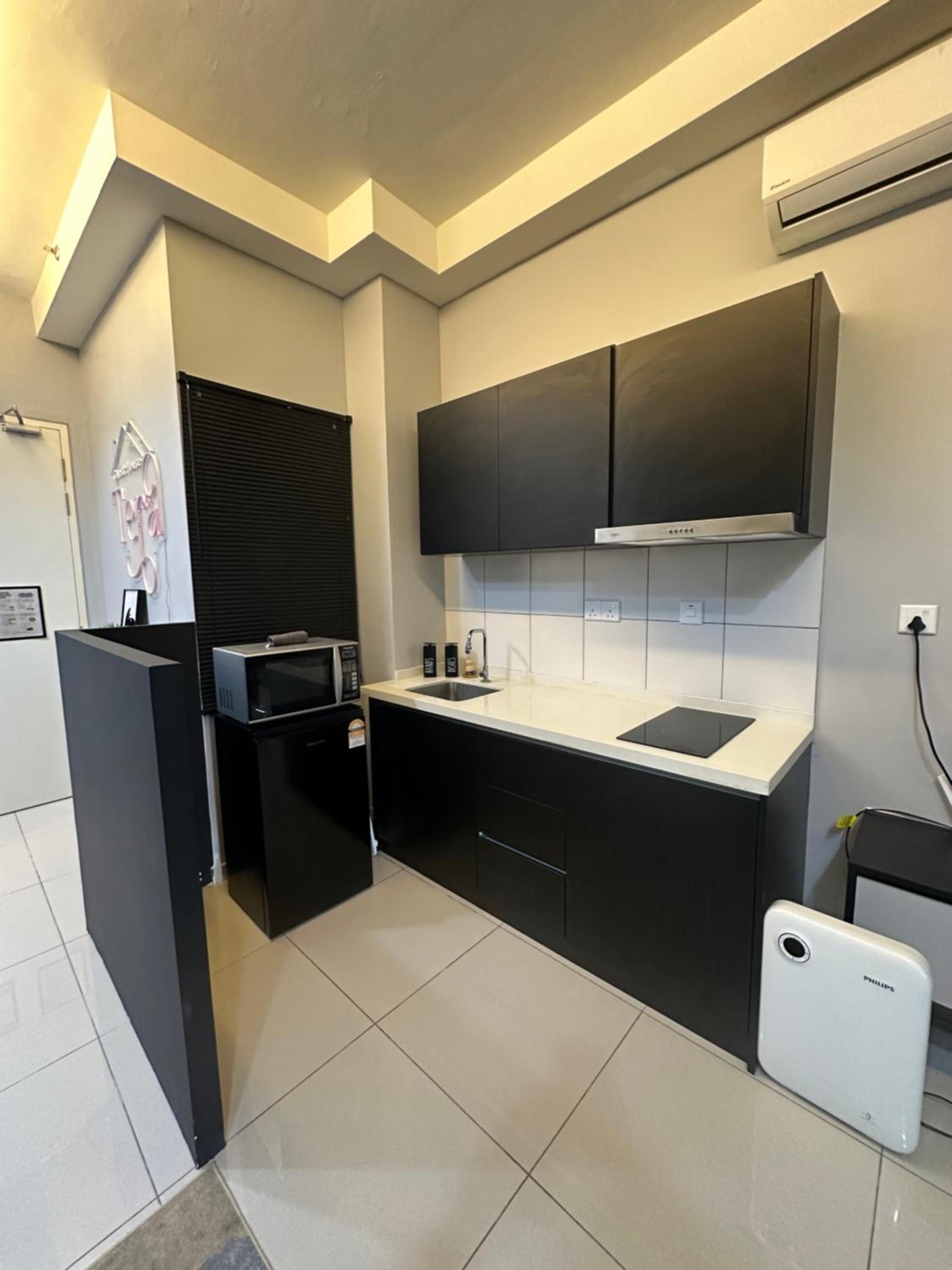 Infinity Pool Netflix 200Mbps apartment photo 2