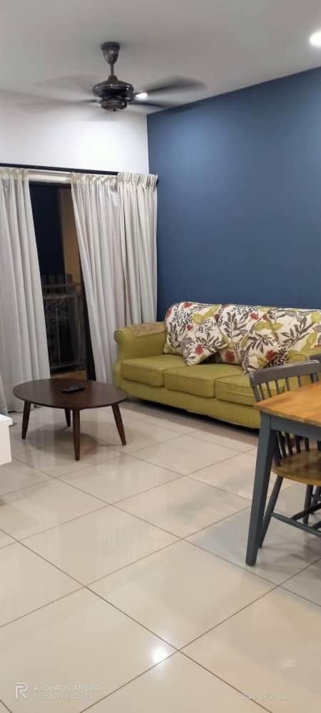 OPAHOME SWISS GARDEN RESIDENCE 2BDRM Family Suite with Pool View photo 3