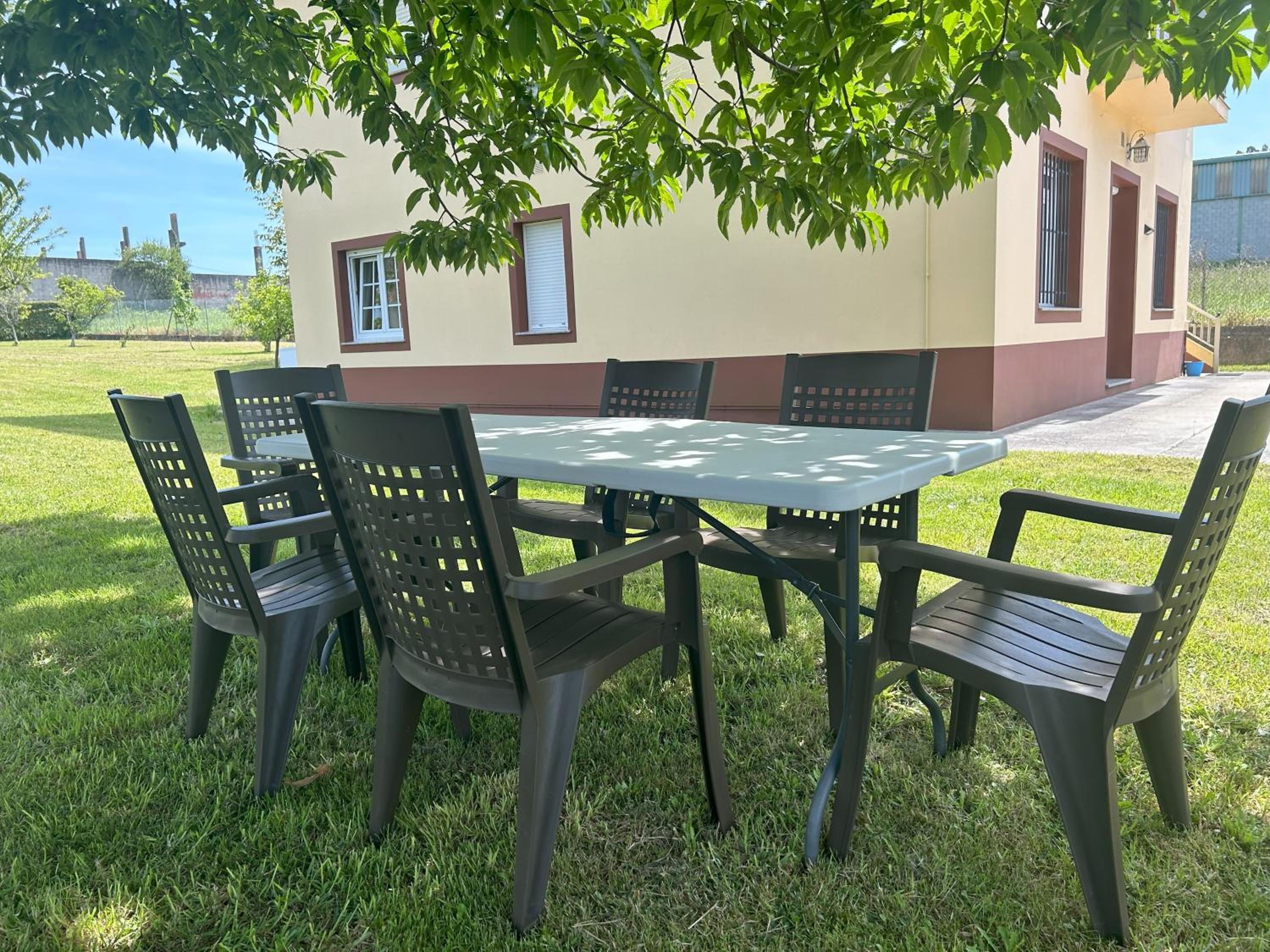 Grupo Gontad Casa Ponteceso Outrabanda 1