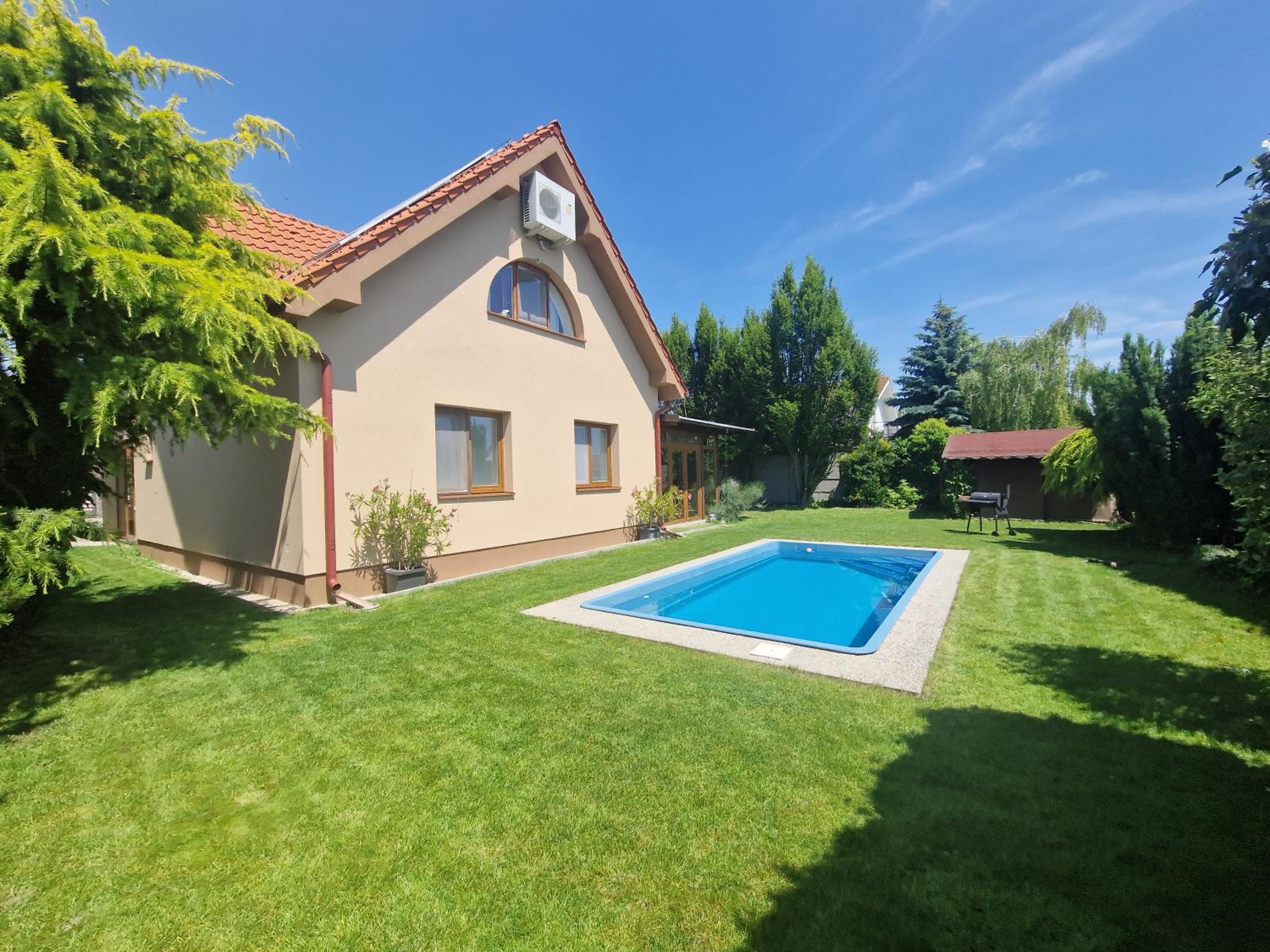 House with 3 bedrooms and pool view 3