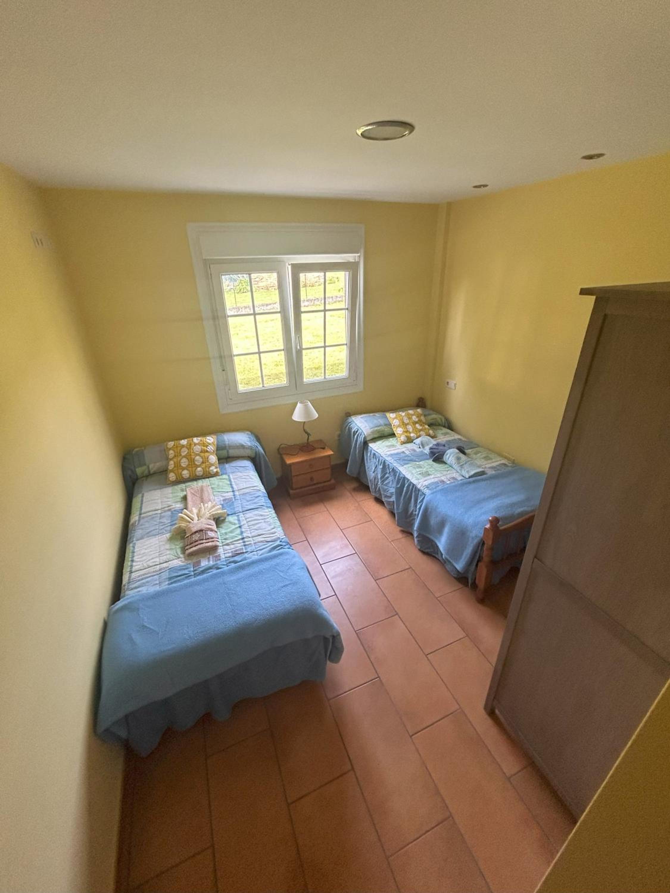 Grupo Gontad Casa Ponteceso Outrabanda 1