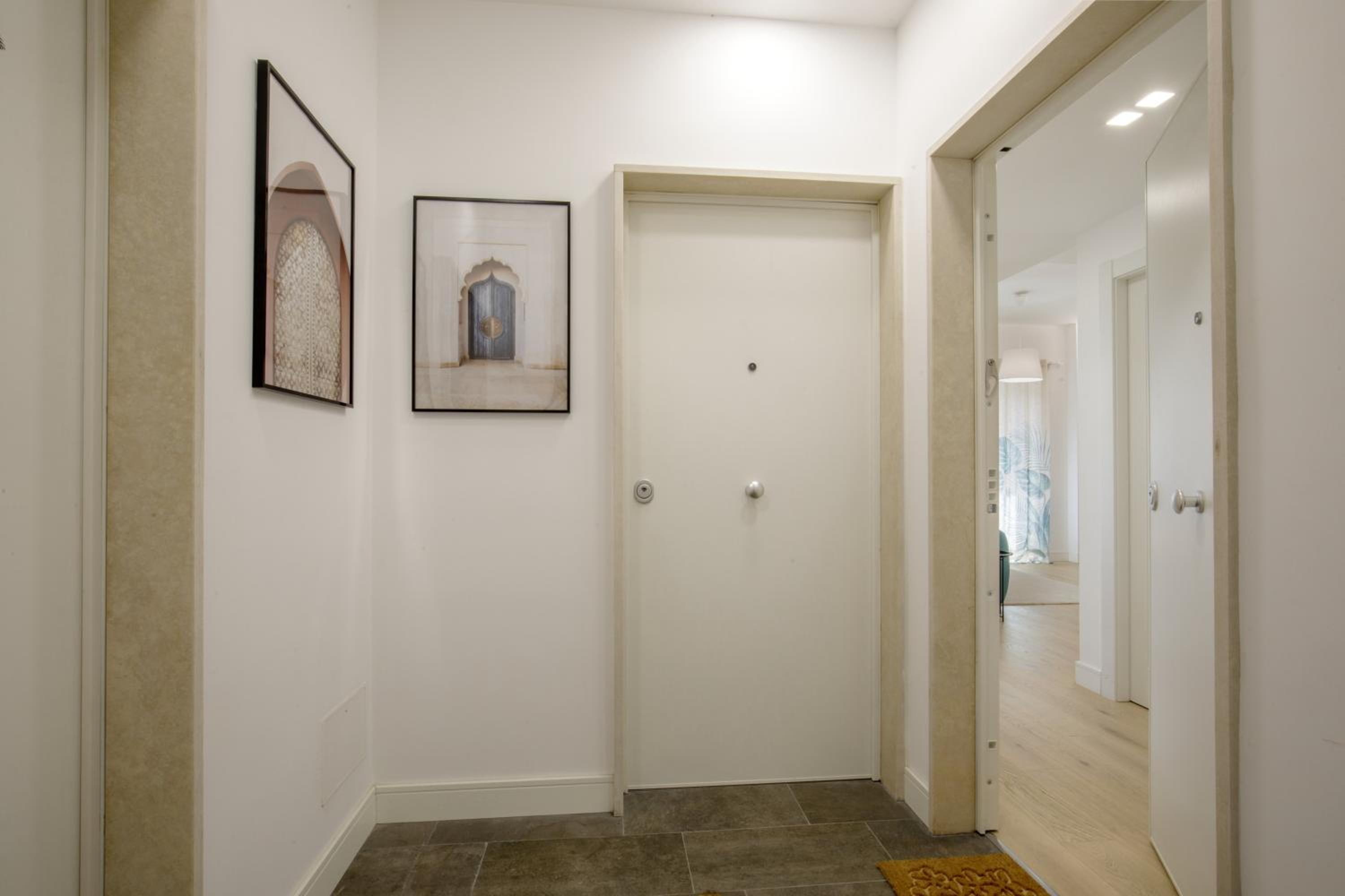 Pio Vatican Flat