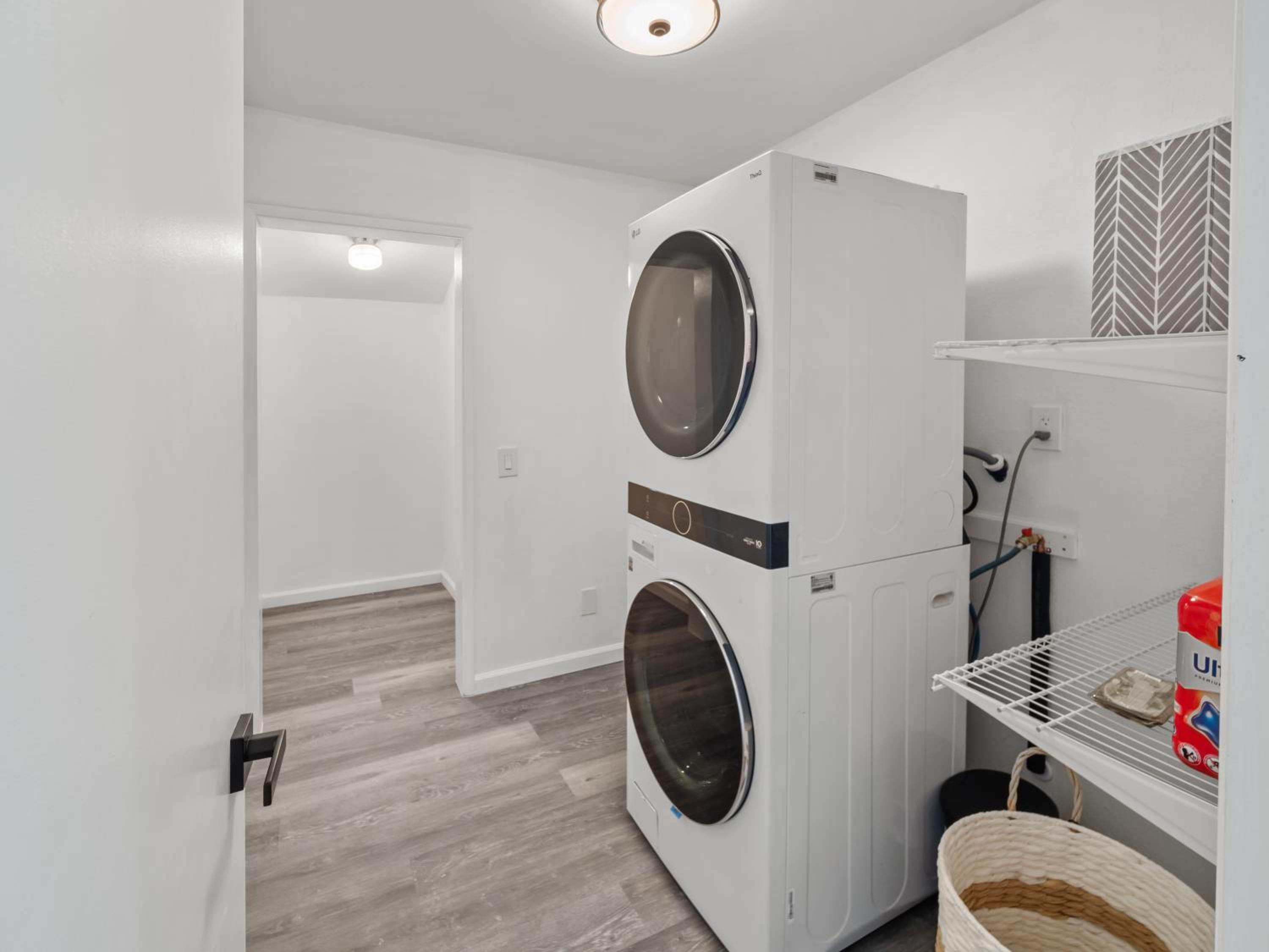 Super Spacious Family Vacation House! view 5