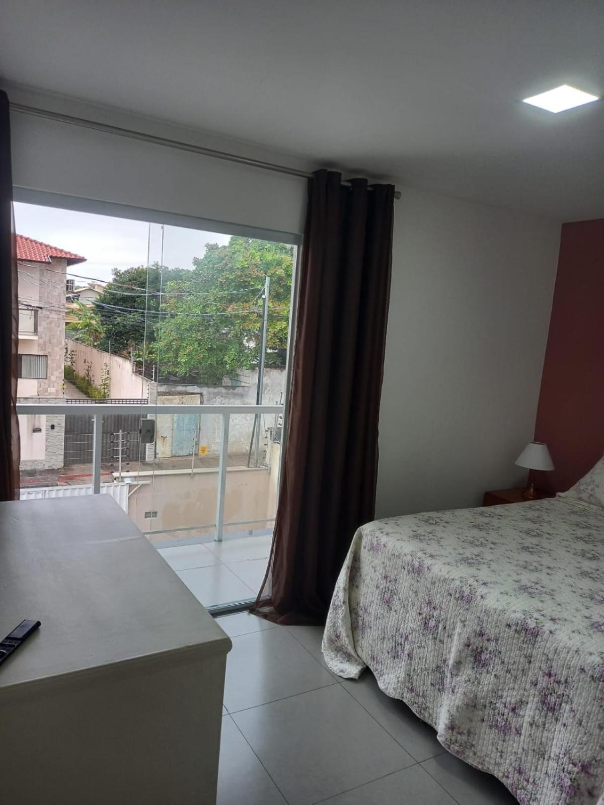 Casa Duplex Climatizada com Piscina para 10 pessoas