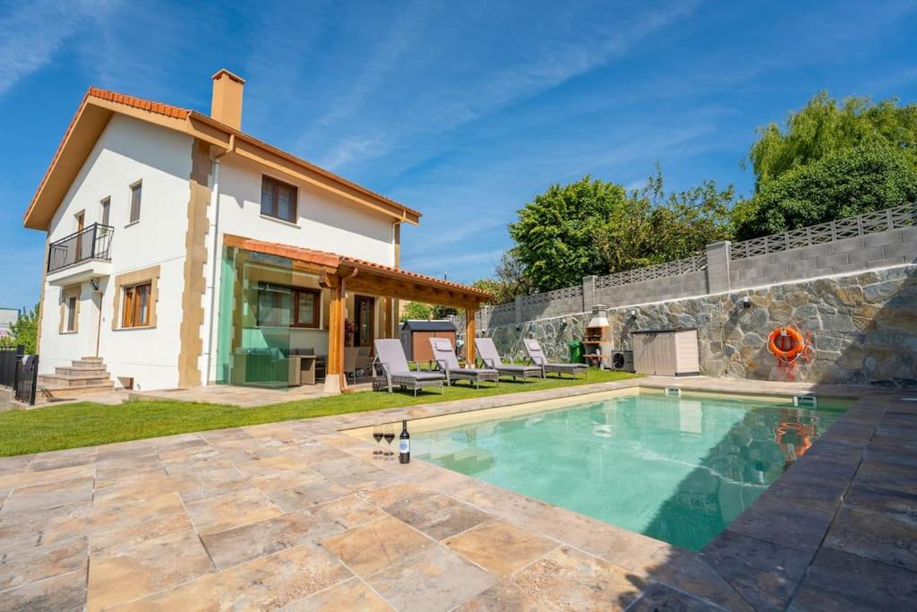 Lujo y Piscina en Cantabria