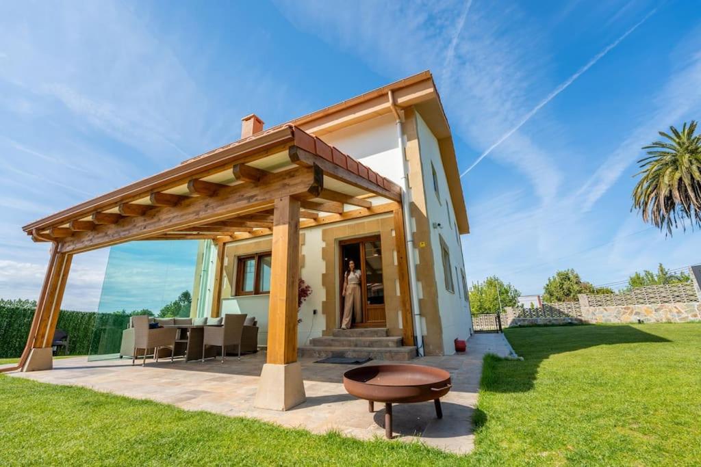 Lujo y Piscina en Cantabria
