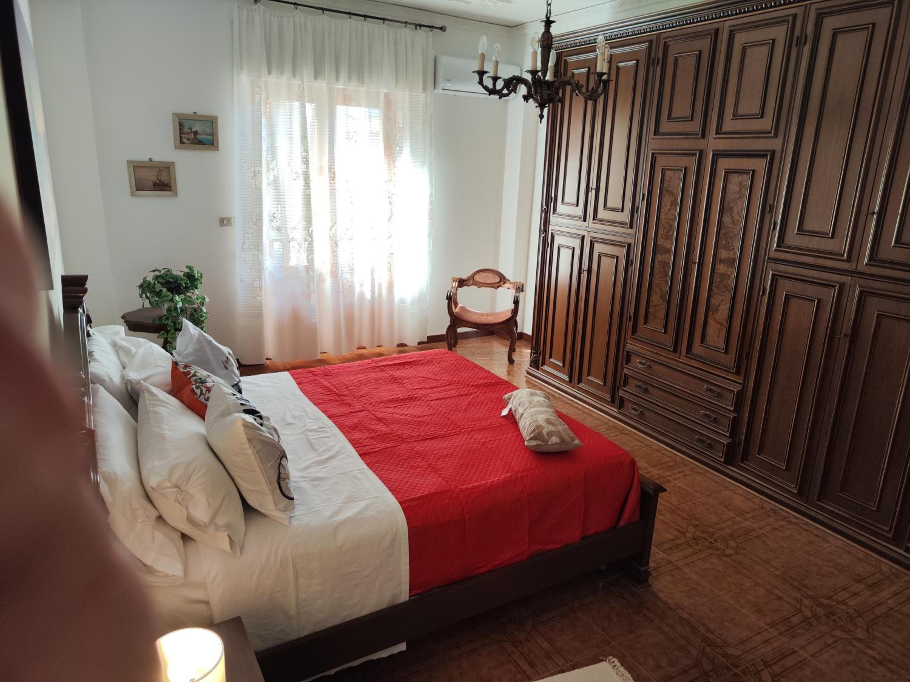 Casa Vacanza Panoramico WiFi TV Centro Storico view 4