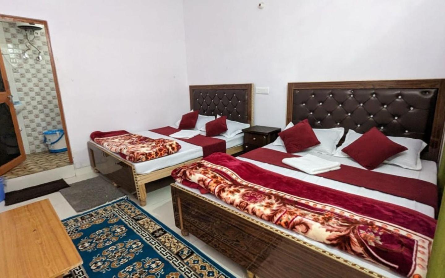 Blue Pine Tourist Lodge by StayApart , Sitapur 7 kms short of Gaurikund view 4