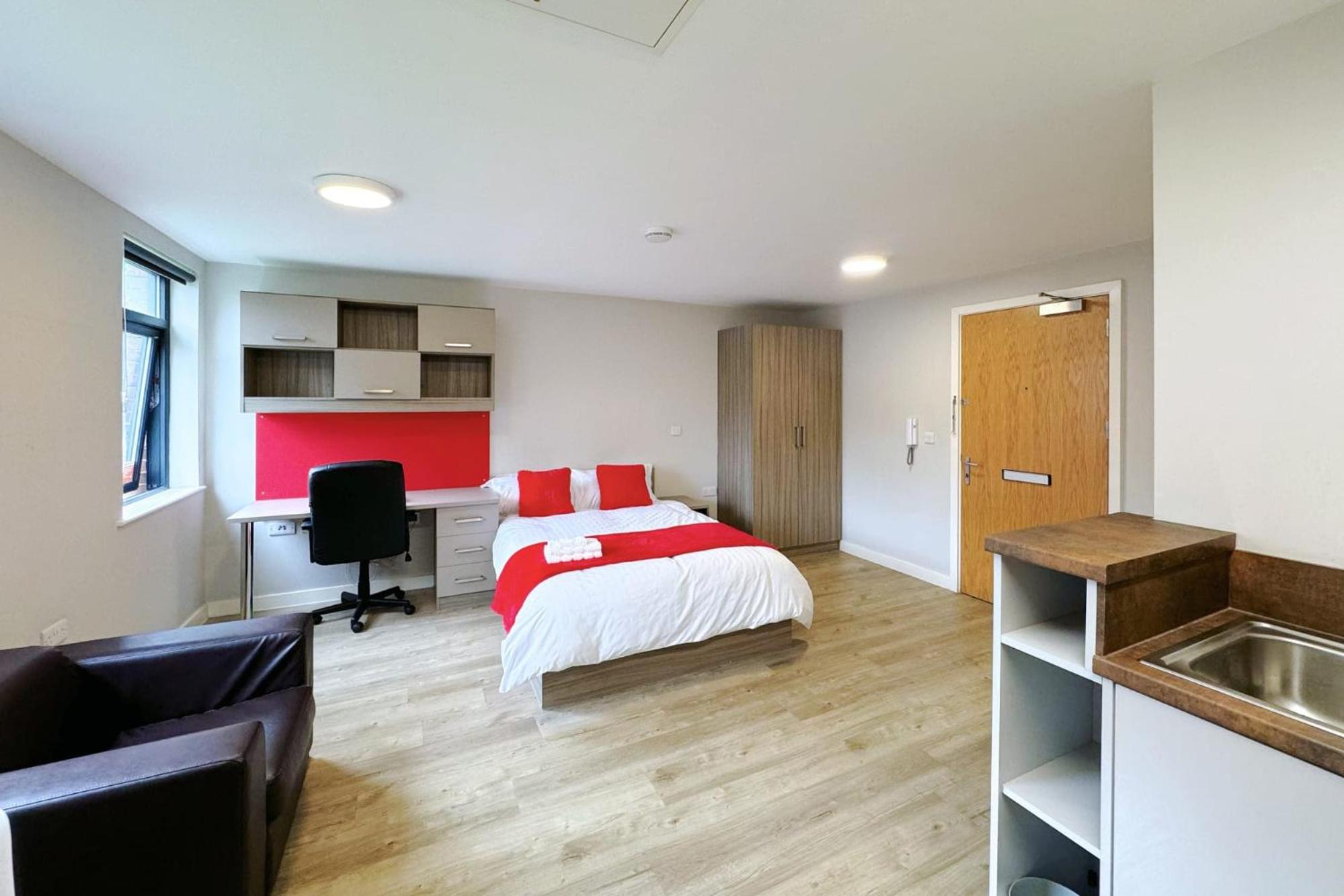 Manor Park Court in Coventry view 3