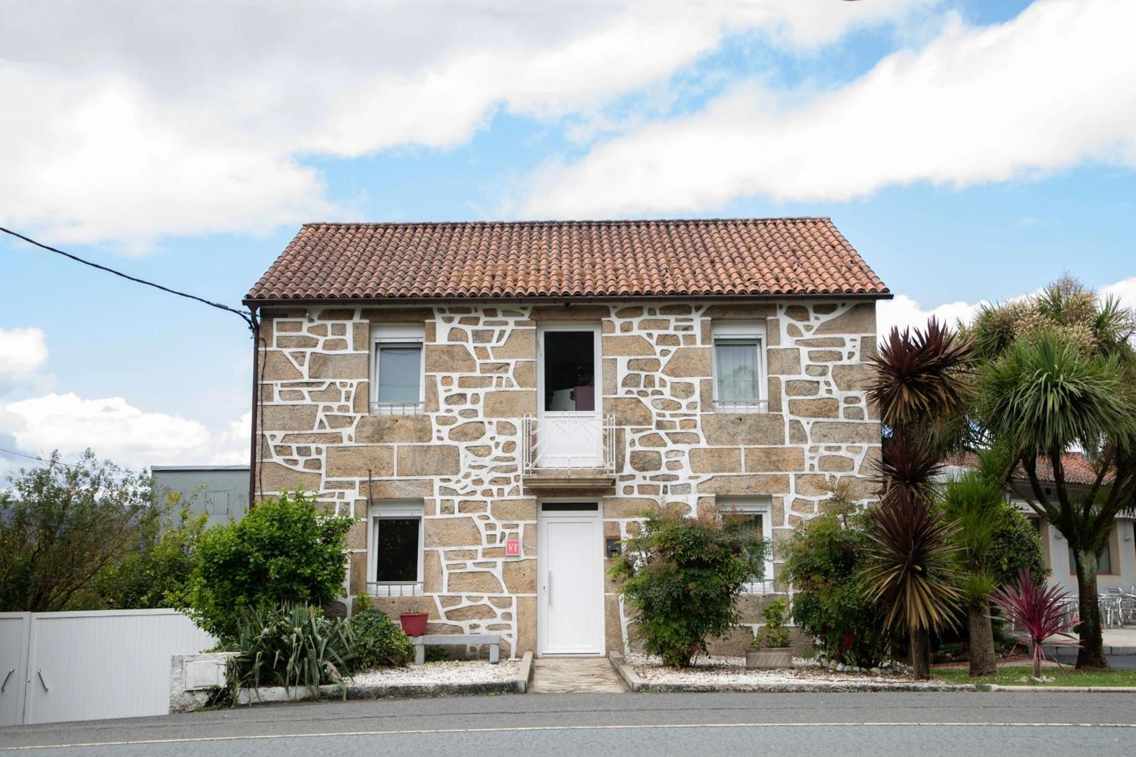 Charming house in Teo with balcony and parking included