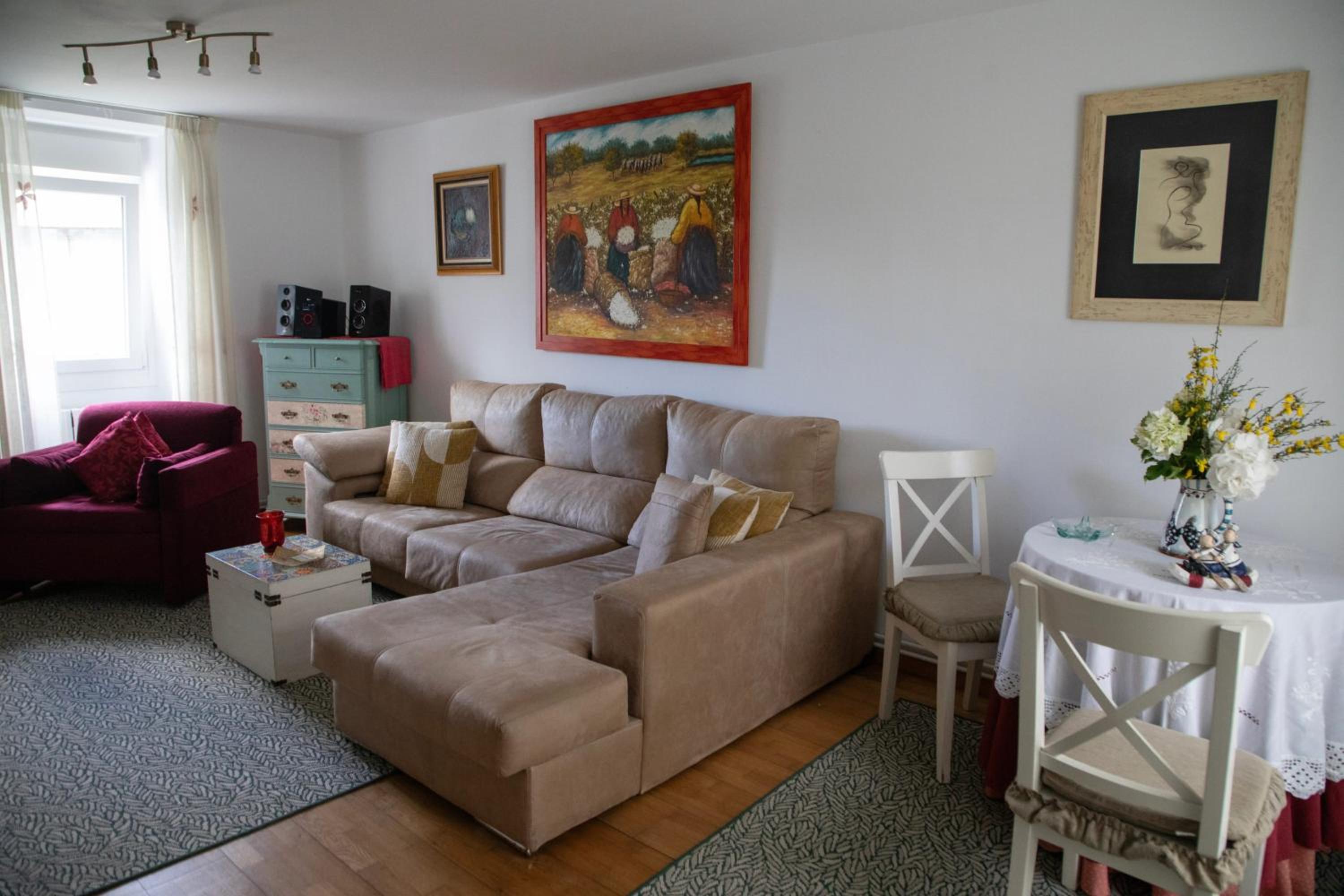 Charming house in Teo with balcony and parking included