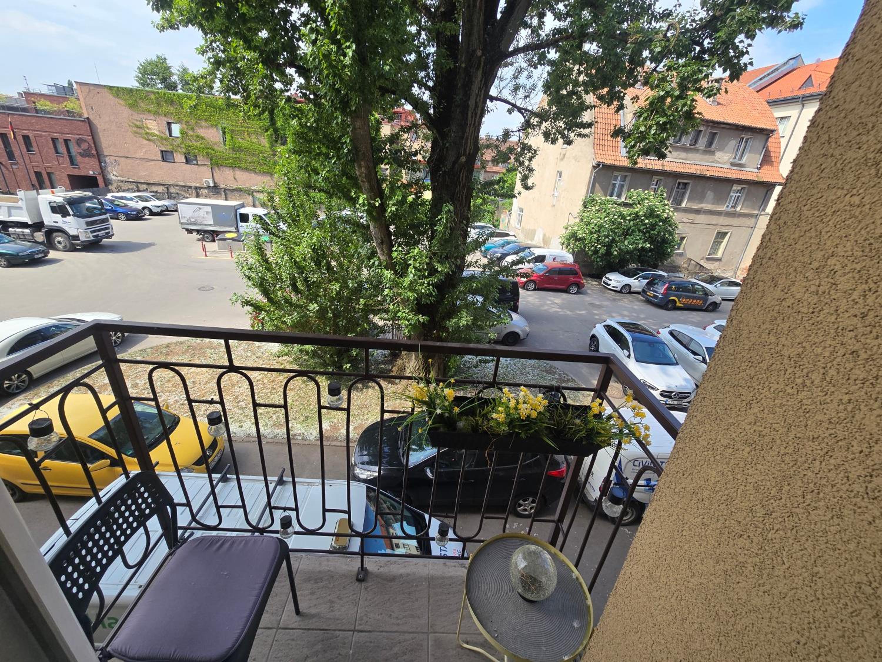 S14 Foto studio with balcony