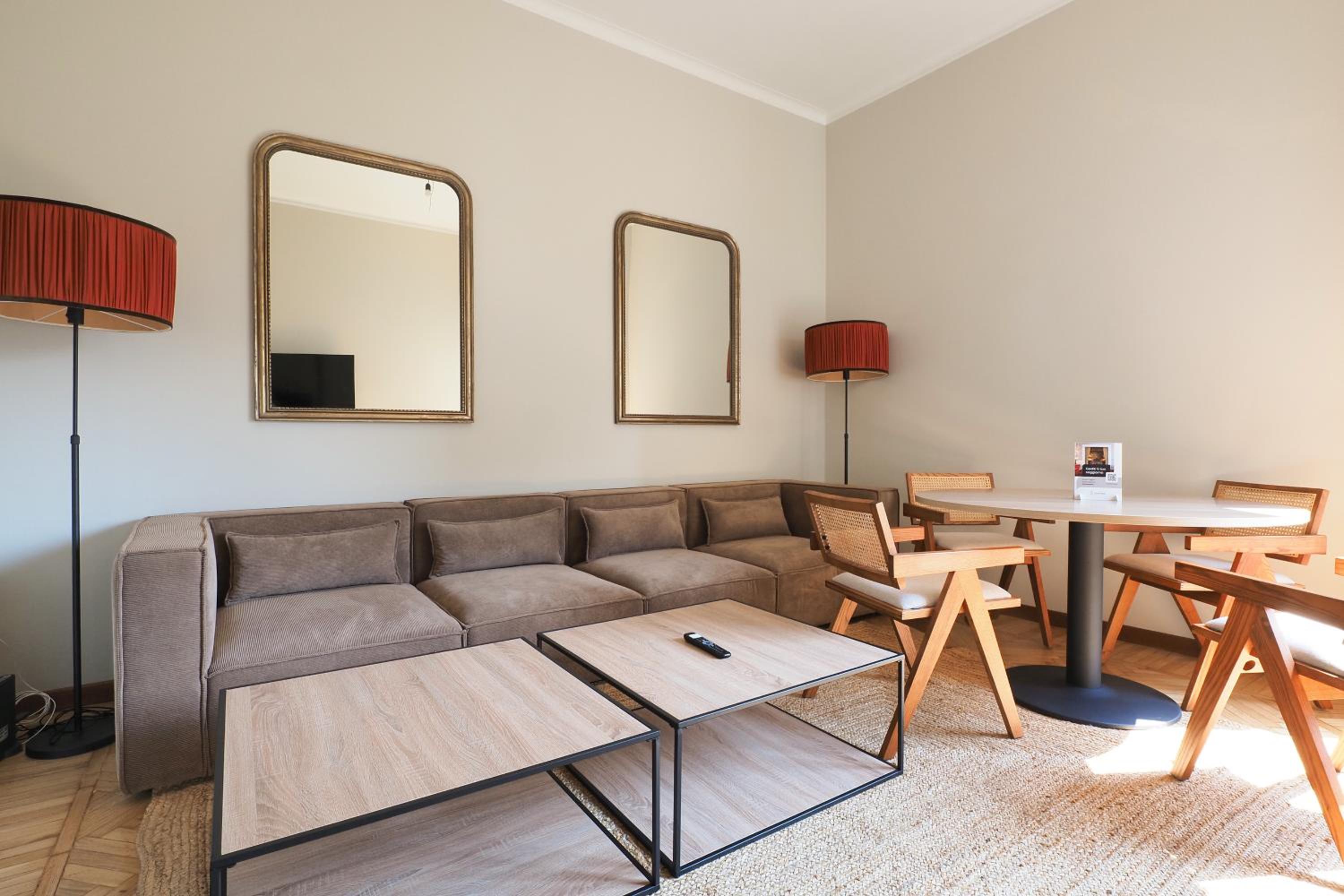 Elegant Moscova Apt