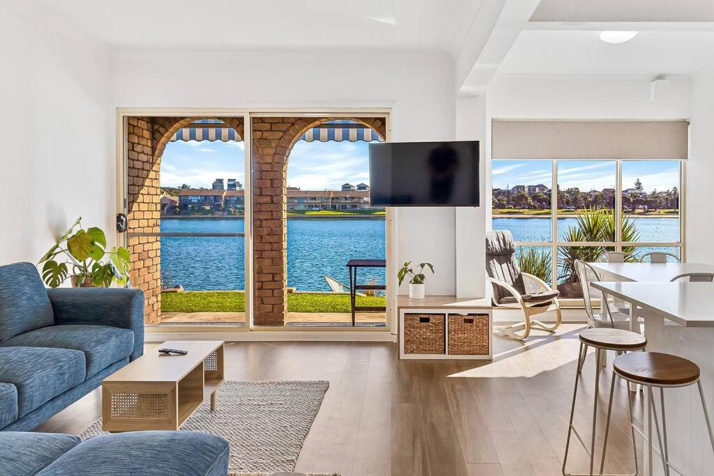 Lakeside Mews