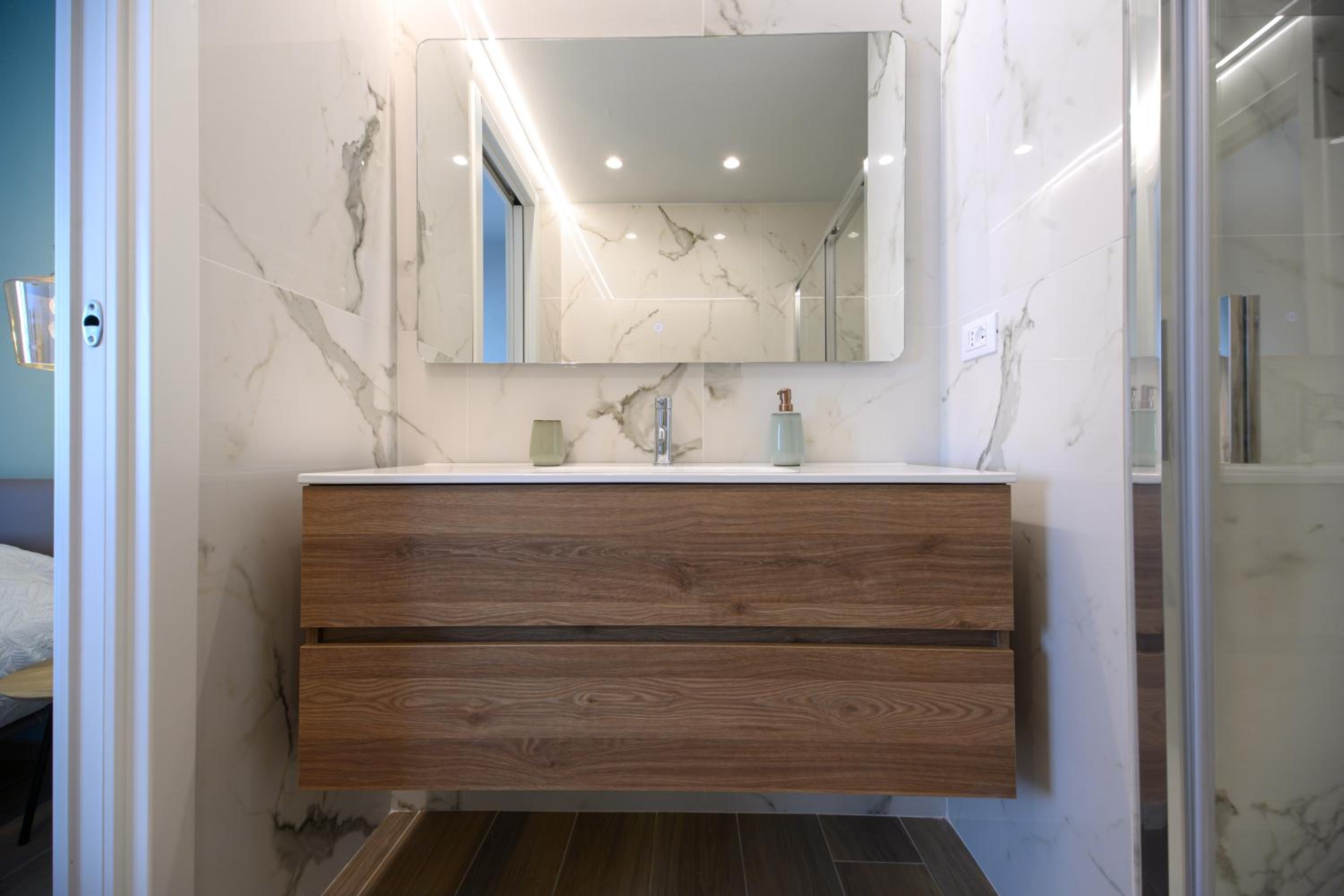 Bianca Elegance Rooms