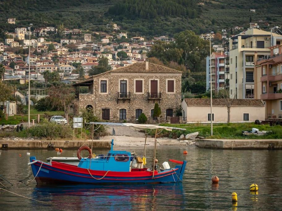 Blue Apartment Kyparissia