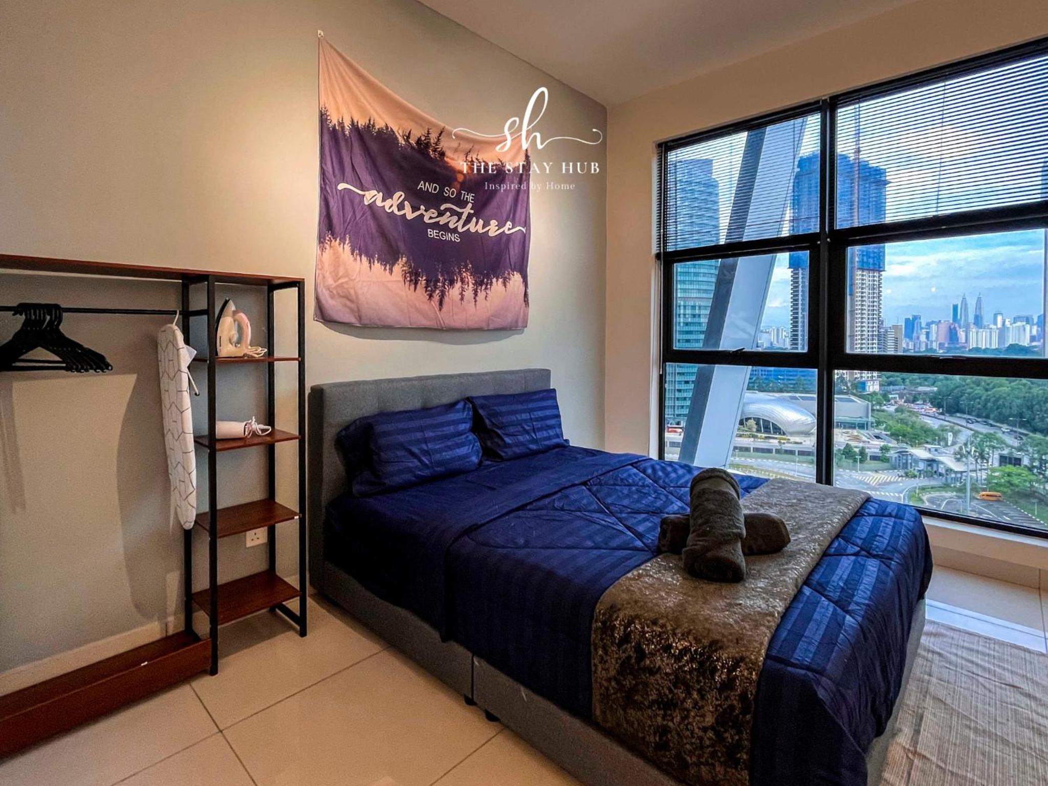 Arte Mont Kiara Luxury Suite with Heated Jacuzzi Pods - Free Parking - Next to MITEC- by The Stay Hub